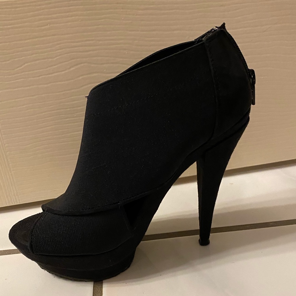 Jessica Simpson heels (6.5)